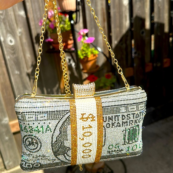 Rhinestone money clutch purse $100 dollar bills. Detachable gold strap & handle. - Picture 7 of 7